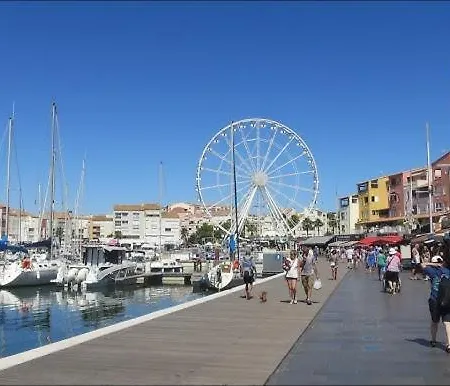 Apartment 4 Couchages, Proche Et Port