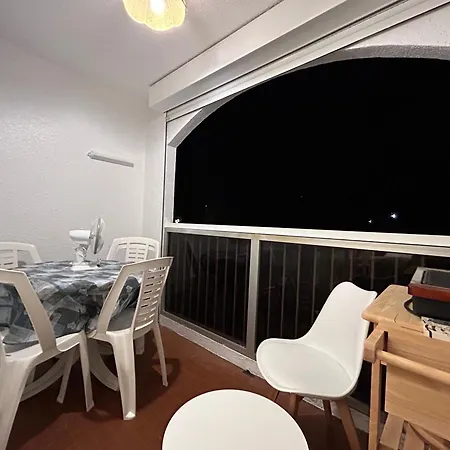 4 Couchages, Proche Et Port Apartment